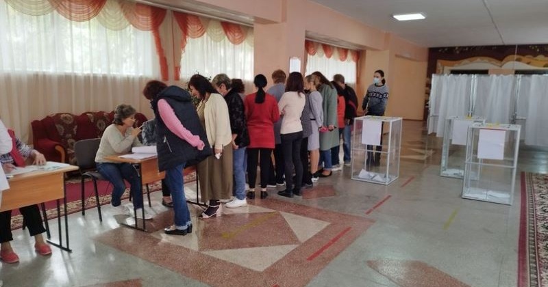 "За участь у проведенні псевдореферендуму": в Херсоні затримали жінку та повідомили про підозру в колабораціонізмі