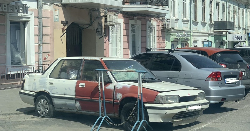Порядок прибирання безхазяйних авто в Одесі вирішили ухвалити на найближчій сесії