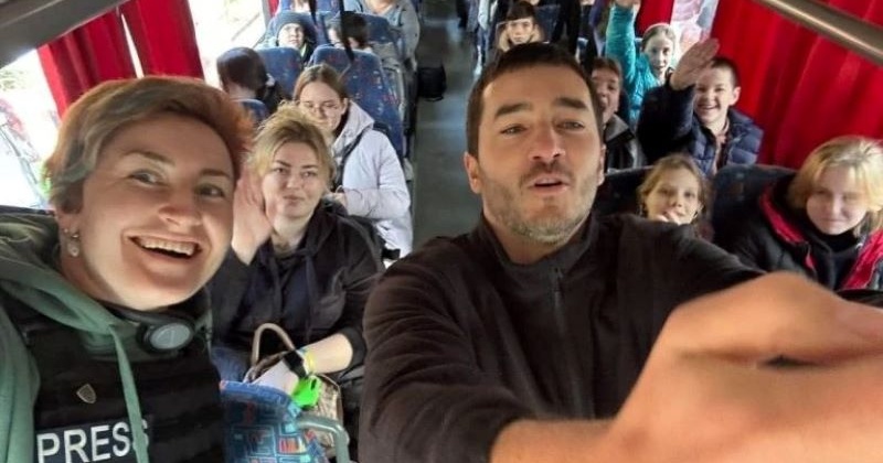 Дружина заступника начальника Херсонської МВА заробляє мільйони, а він сам отримує виплати для переселенців