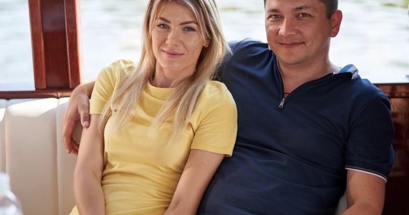 Кім подарував дружині коштовний годинник, а вона відкрила рахунок в іспанському банку