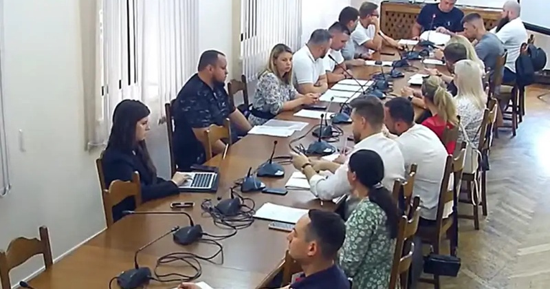 Депутати одеської міськради звинуватили райдміністрацію у фіктивних прибираннях