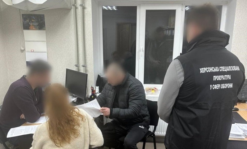 Керівник військової частини на Херсонському напрямку заробив на підлеглих мільйон