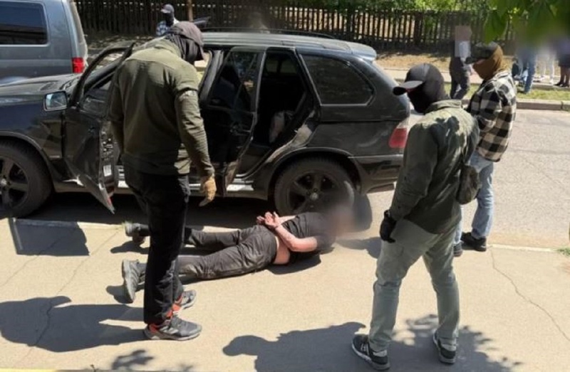 На Одещині за 950 доларів торгували посадами в критично важливих підприємствах