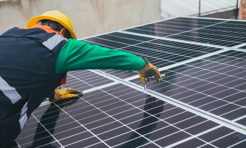 Ремонтувати електромережі в Біляївці найняли депутатську фірму