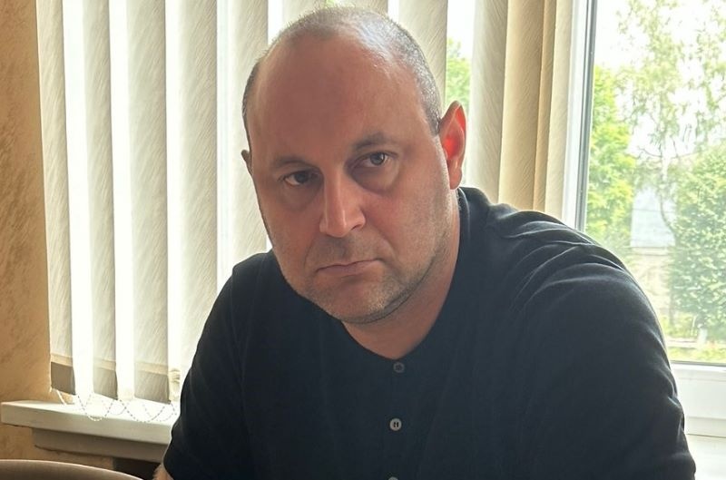 Продав чого не мав: нардеп Негулевський задекларував продаж техзасобу, хоча в його гаражі всі автівки на місці