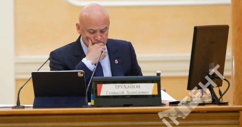 Суд вчасно не розглянув клопотання: мер Одеси залишився без електронного браслета