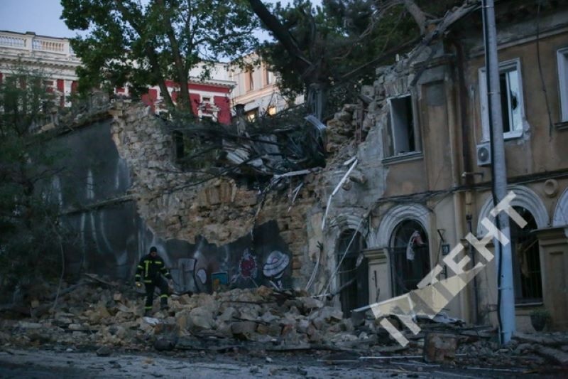 Розслідувачі викрили військових рф, які можуть бути причетними до обстрілу центру Одеси