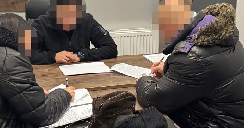 Справу одеського правоохоронця, який виманював гроші пенсіонерів, скерували до суду