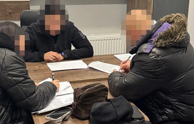 Справу одеського правоохоронця, який виманював гроші пенсіонерів, скерували до суду