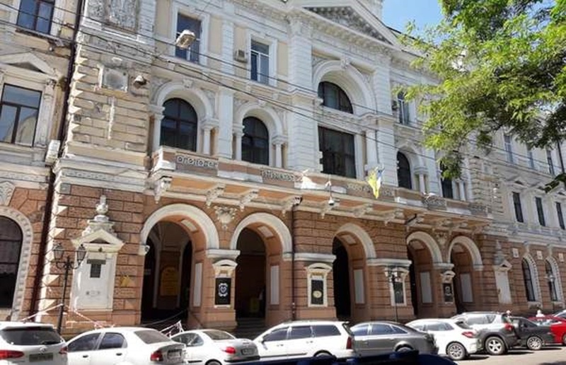 Ексдиректорку одеської Укрпошти засудили за хабарництво