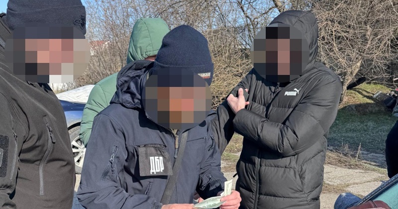 На Одещині прикордонник пропускав авто без огляду за гроші