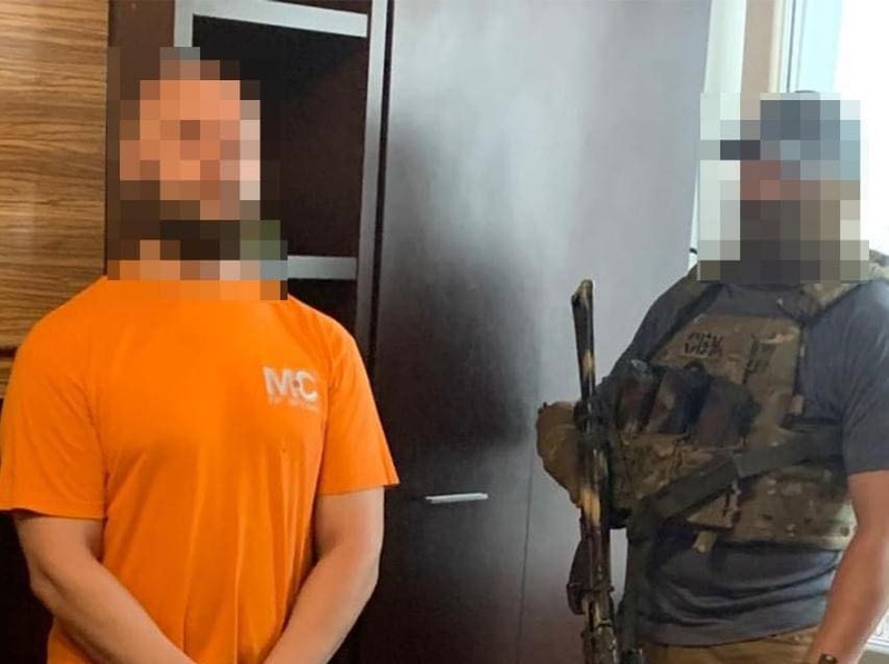 СБУ затримала агента рф, який передавав координати шкіл Миколаєва