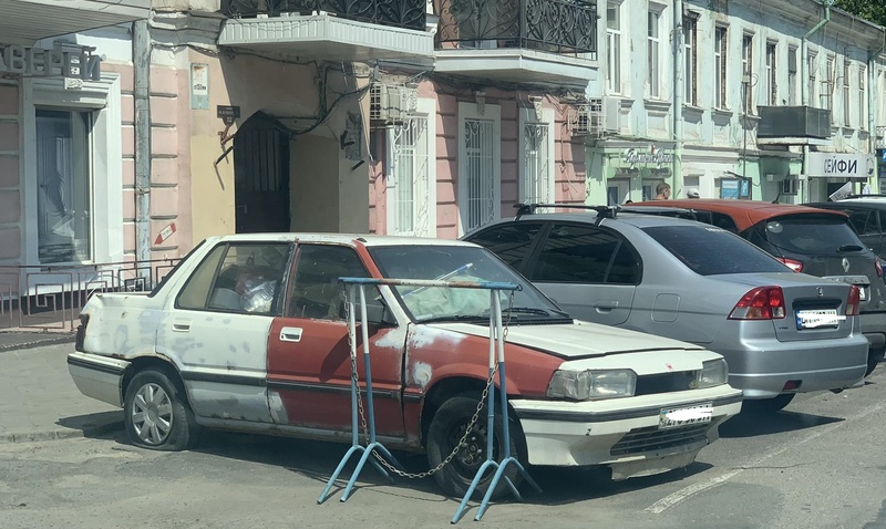 Порядок прибирання безхазяйних авто в Одесі вирішили ухвалити на найближчій сесії