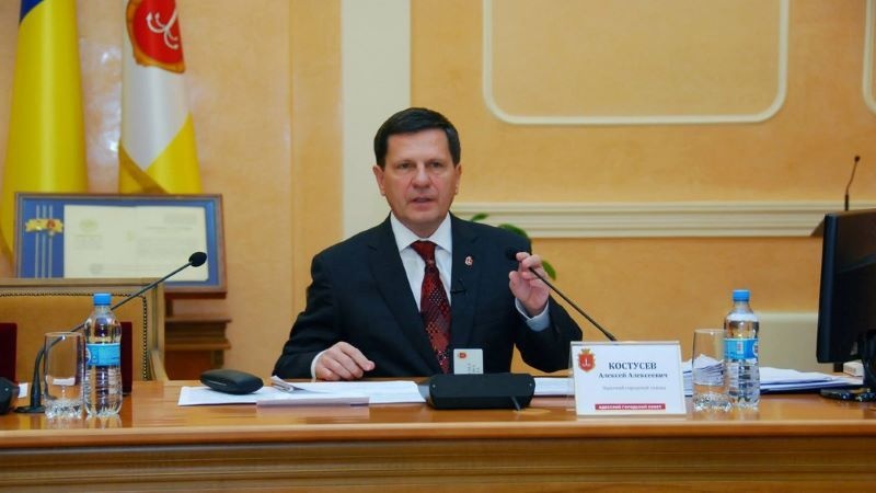 Ексмер Одеси Костусєв, якого розшукує НАБУ, хотів оскаржити угоду про визнання вини, укладену з його заступником