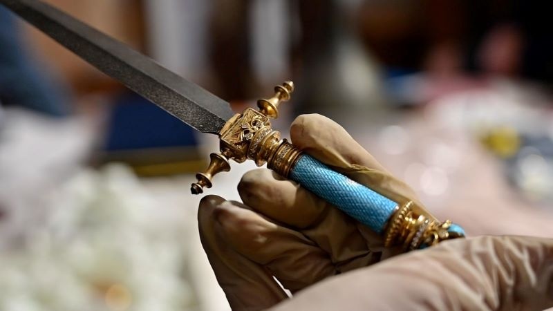 В екснардепа, підозрюваного у фінансуванні "днр", знайшли гунський меч із золотим оздобленням