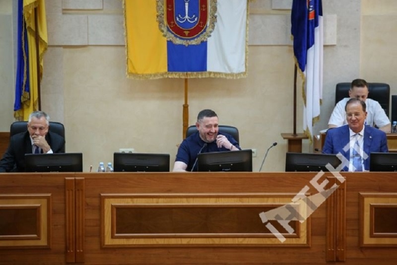 Одеська обласна рада у 2023 році витратить 40 мільйонів на зарплатню та 11 мільйонів на премії