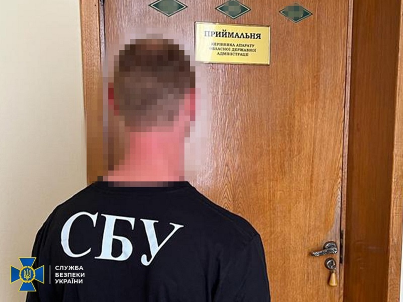 Розкрадання на будівництві медзакладів: в Одесі затримали керівника апарату ОВА