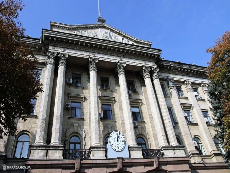 Суд зобов’язав Миколаївську міськраду оприлюднити зарплати мера та його команди