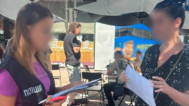 В Одесі суд залишив під вартою медсестру, яка вимагала хабар за зняття з обліку