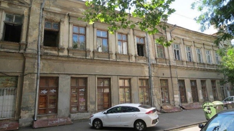 Реконструкція Молодіжного центру в Одесі: 42 мільйони з бюджету і невиконані роботи