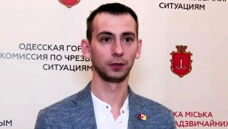 Дві квартири та соцдопомога: що задекларував при звільненні посадовець Одеської міськради