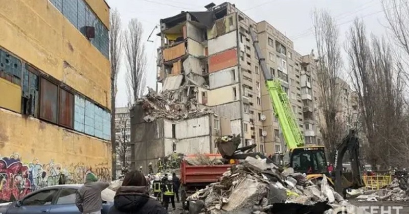 В Одесі з другої спроби намагаються відремонтувати пошкоджену росією багатоповерхівку