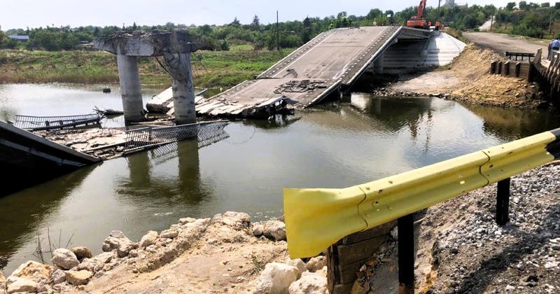 Відбудова, корупція та 340 мільйонів: як триває реконструкція мосту на Херсонщині