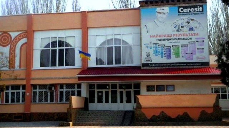 Корупція, “темні конячки” та таксист: чому не побудували укриття для училища Херсона