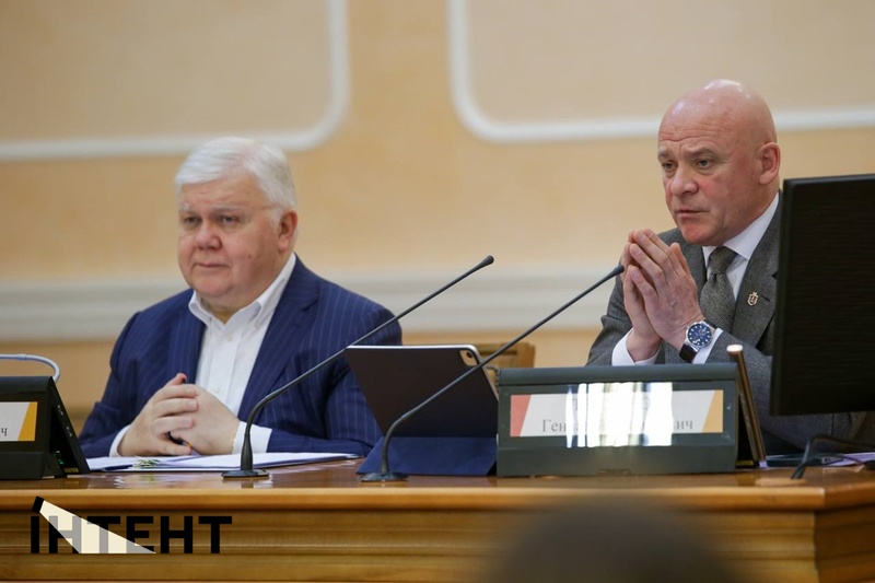 Позачергова сесія Одеської міськради: 52 мільйони на відновлення будинків, більше грошей на ліфти та мобілізованим