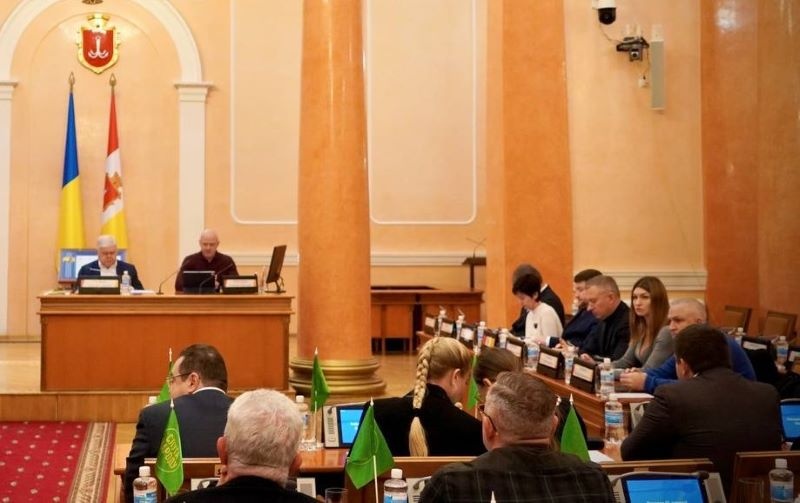 Позачергова сесія Одеської міськради: десятки мільйонів на дрони, ремонти будівель та "урізання" дорожників