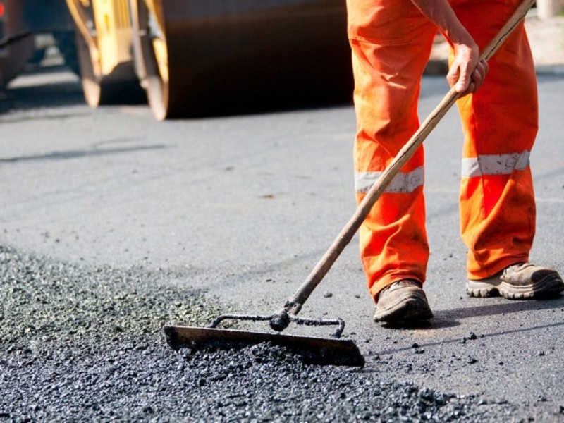 Два тендери  на ремонт вулиці на п'ять мільйонів віддають компанії, яка має відношення до Труханова
