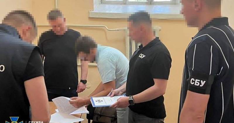 Експосадовців Міноборони звинувачують в розкраданні коштів та закупівлі неякісних бронежилетів