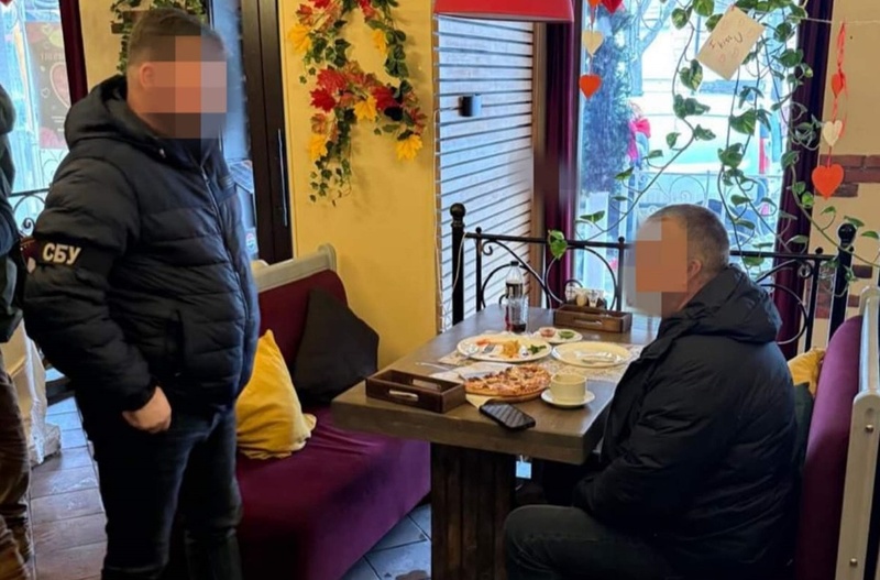 На Одещині затримали депутата та адвоката, які заробляли на ухиленні від мобілізації