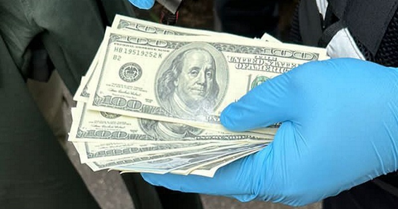 Вимагав гроші з призовників: на Одещині затримали посадовця військкомату