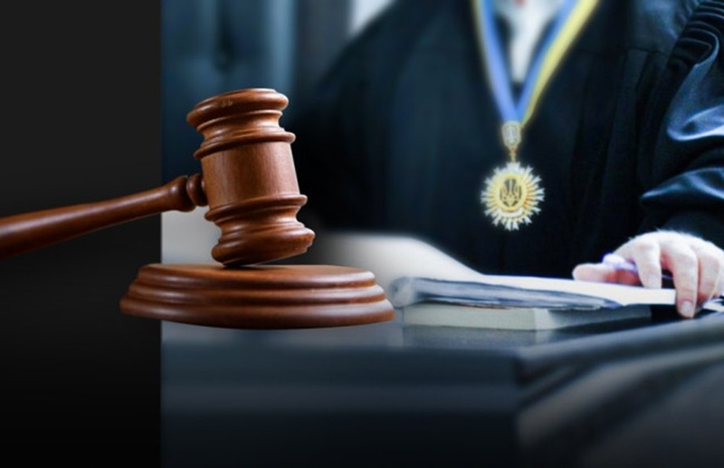В Одесі посадовець уник тюрми за хабар у тисячу доларів