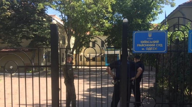 Одеські депутати не змогли зібрати голоси на скасування тендеру з ремонту Київського райсуду