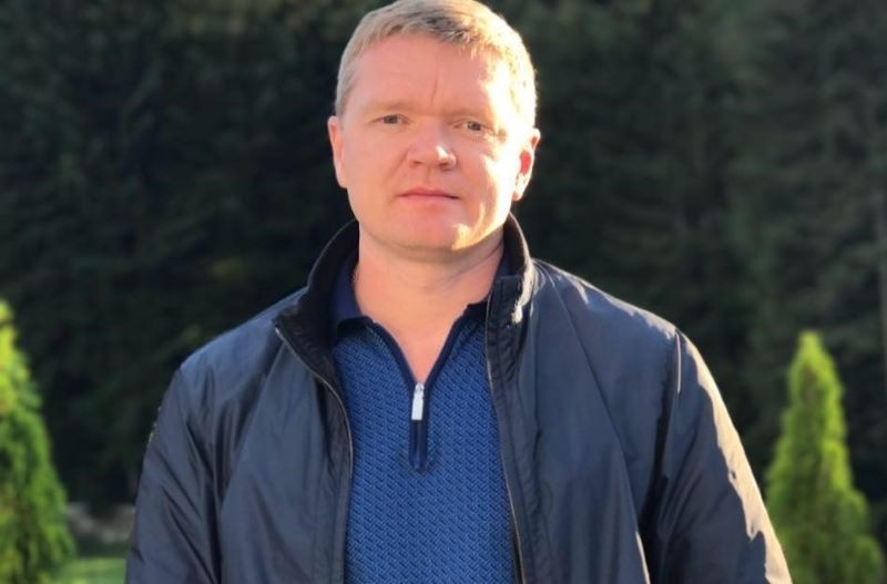 Голова Одеської райради торік орендував квартиру та конвертував половину готівки у долари