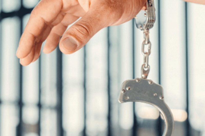 Чорноморський слідчий, який у змові із прокурором вимагав хабар, визнав провину