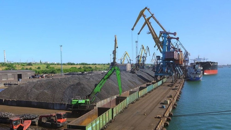 Суд відмовився арештовувати 1,2 мільйона компанії у справі про переплати порту "Південний"