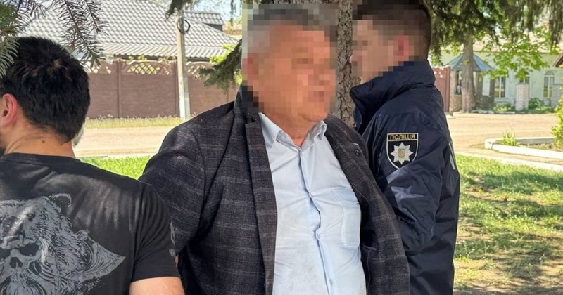 На Одещині селищний голова попався на хабарі за газову заправку