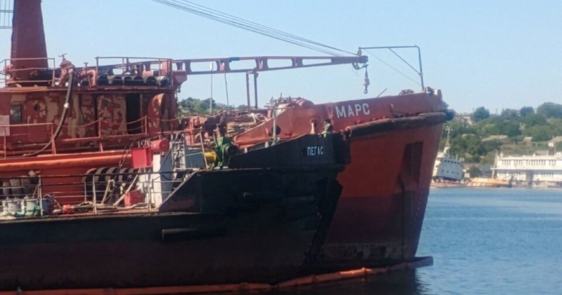 Суд не випустив директора підприємства через аварію у порту Чорноморська